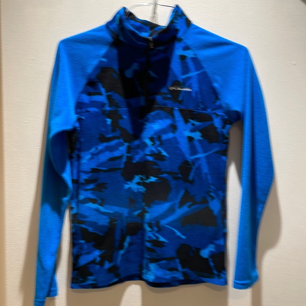 Warm thin fleece half zip top.